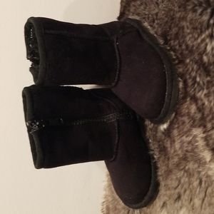 Girl's boots size 5